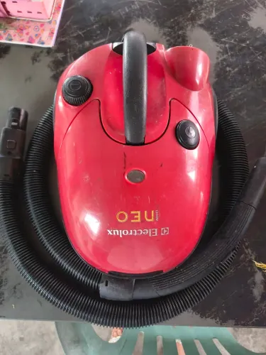 Aspirador Eletrolux Neo 
