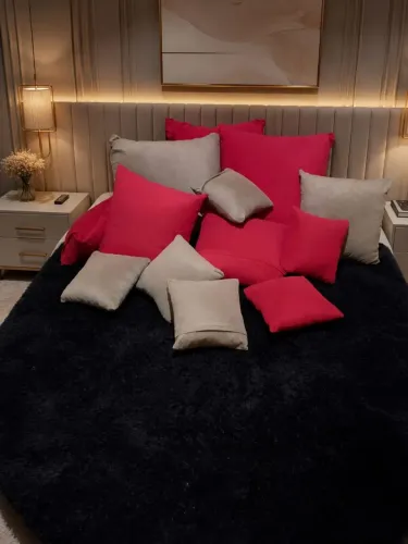 Travesseiro 3 tamanhos para sua sala ou seu quarto duas cores vermelhos e marrom