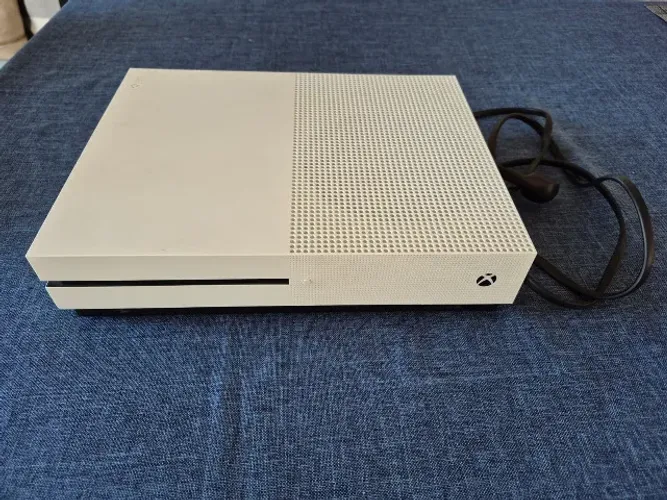 X-Box One S