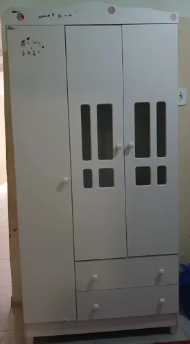 Guarda-roupa infantil 