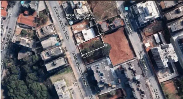 Lote de 420 m² no bairro Castelo de Manacás.