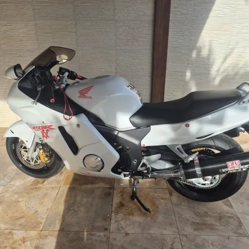 CBR XX1100  BLACK BIRD RESTAURADA EXTRA