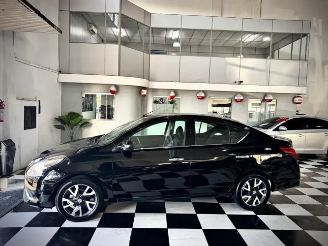 Nissan Versa SL 1.6 16V Flexstart 4P Aut. 2017