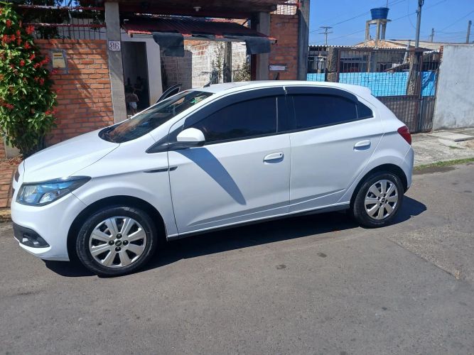 Imagem de Chevrolet Onix Hatch LT 1.4 8V Flex Power Mec. 4P 2014