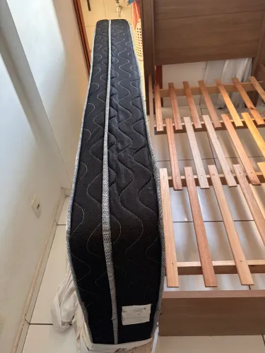 Cama de solteiro