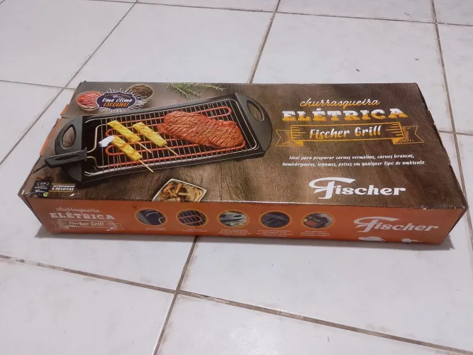 CHURRASQUEIRA ELÉTRICA FISCHER - NOVA, SEM USO