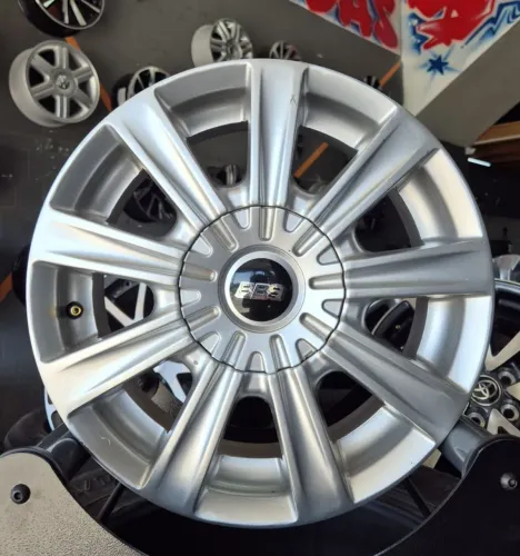 Jogo de rodas Devine aro 15 4x100 e 4x108