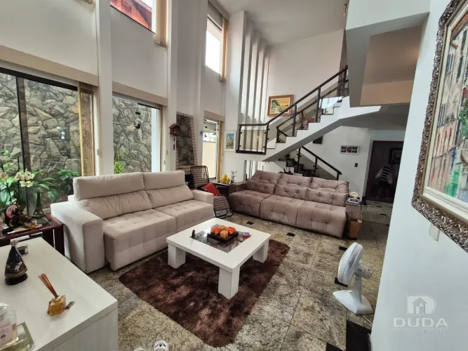 Casa 3 dormitórios.