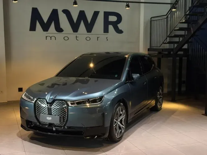BMW IX XDrive 40 Aut. (elétrico) 2024