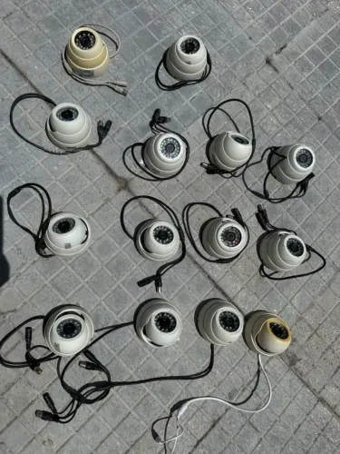 Câmeras de segurança saindo por R$ 20 cada