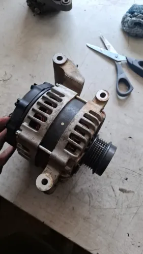 Alternador tracker 1.4 turbo  2017-2020  (Cod: 42515225)