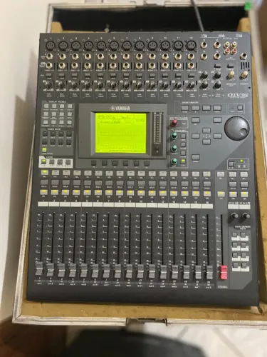 mesa de som 01v96i yamaha