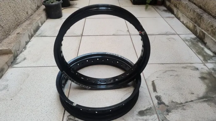Rodas Aro 17 Motard Three Heads