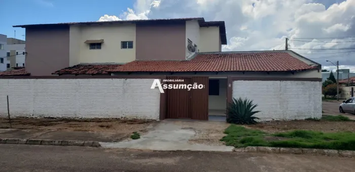 Casa para Alugar na 603 Sul - 4 Quartos, 2 Suítes e Garagem para 2 Carros