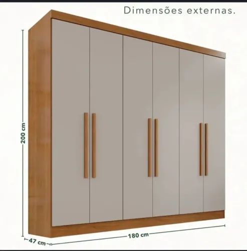 VENDE SE GUARDA-ROUPA