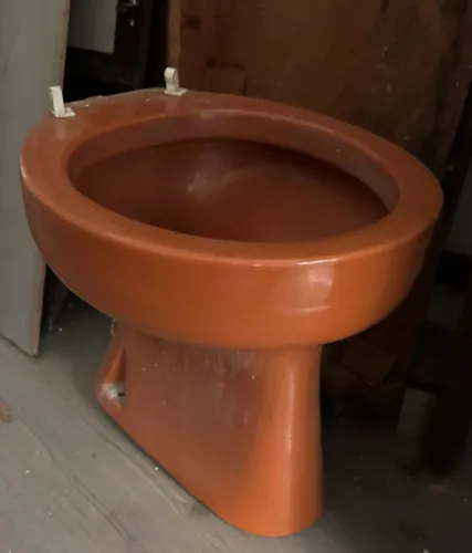 Vaso e bojo de pia marrom 