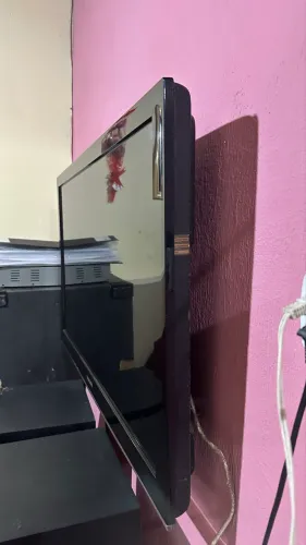 Tv para tirar peças