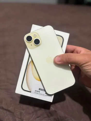 iphone 15 yellow