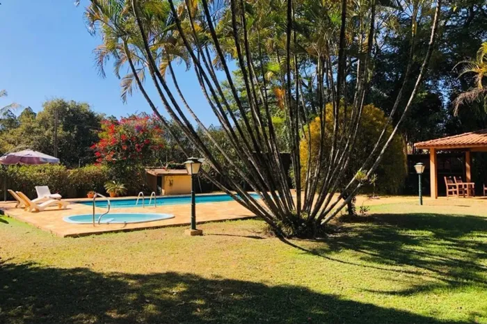 Chácara à venda no Jardim Maria Rosa em Araras, 6 quartos sendo 4 suítes