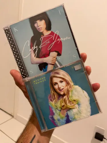 2cds Carly + Meghan