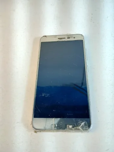 Asus Zenfone - Liga ao Carregar / Para Peças, Sucata ou Conserto (Tela e Traseira Quebrada