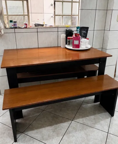 Mesa 2 bancos 