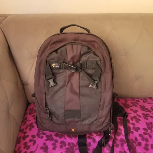 Mochila Fotográfica Lowepro Pro Runner 300 AW - Excelente Estado