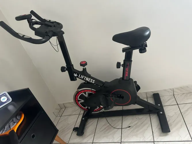 Bicicleta ergométrica - LIFTNESS