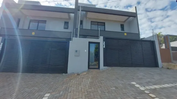Sobrado Residencial à venda, Neva, Cascavel - SO0612.