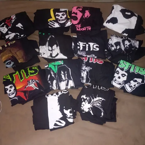 Lote 14 camisas misfits