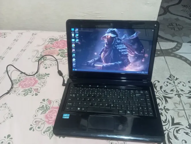 Notebook positivo sim+ / core i3 / 4 GB Memoria / tela 14 Led / HDMI 