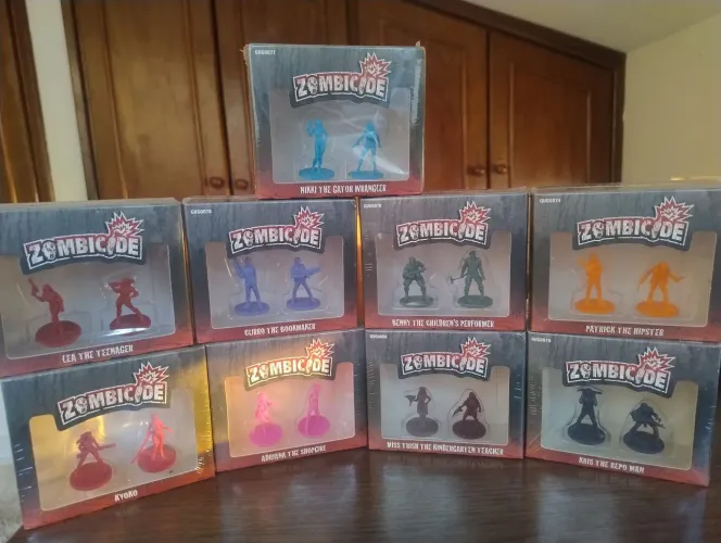 Zombicide Personagens individuais ( lacrado)