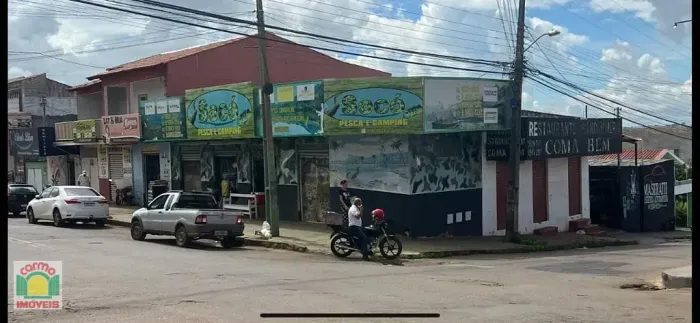 Imóvel Comercial com 6 Salas mais Sobrado no Centro Comercial do Bairro Alexandrina.