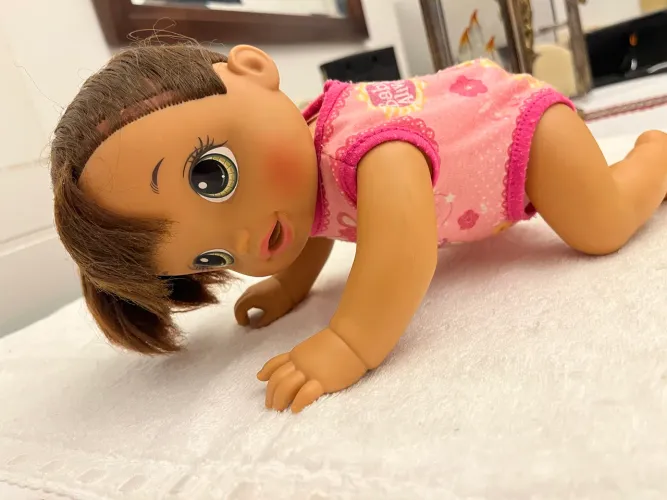 Boneca baby Alive hora do passeio morena