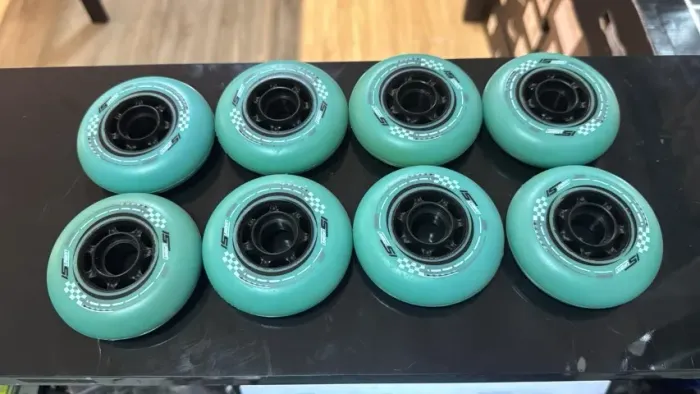 8 rodas de Patins IS Urban 80mm - Novas 