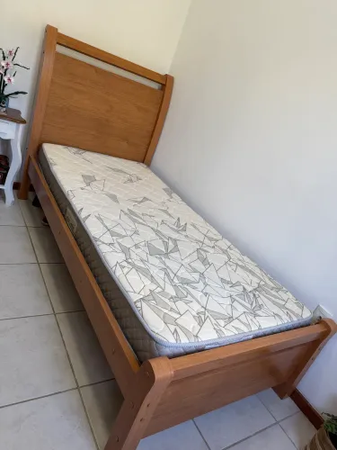 Cama + Colchão 