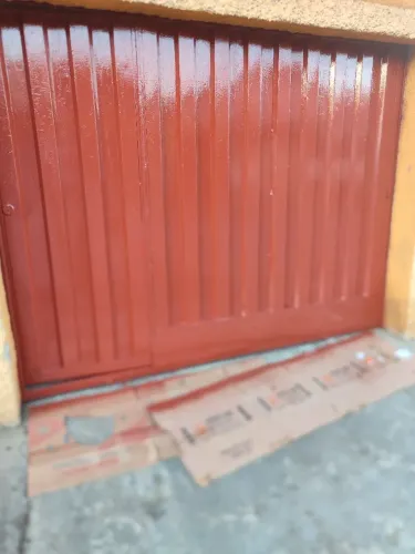 Pintura profissional em diversas superfícies e materiais. (pintura em metais, paredes, etc