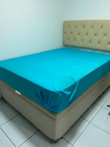 Cama casal box baú