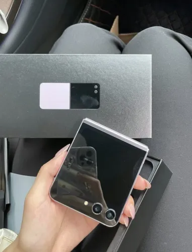 Sansung z flip 5