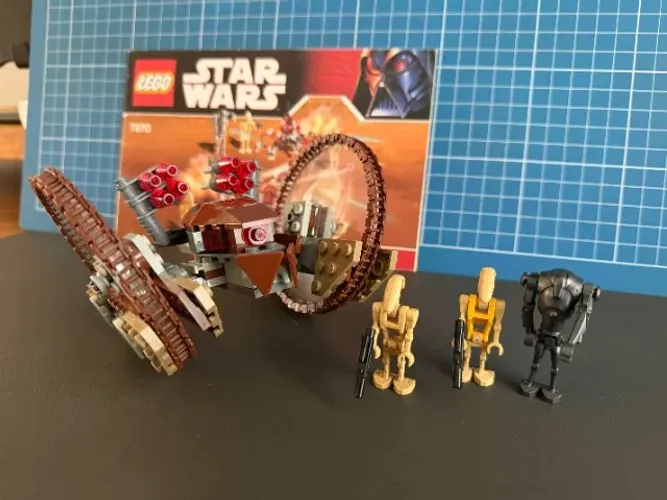 7670 - LEGO Star Wars Hailfire Droid 