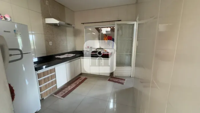 Casa à venda no Bairro Sibipiruna