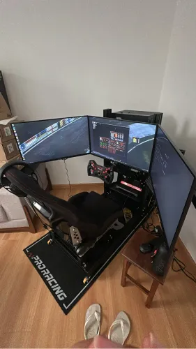 3 Monitores Redragon Ombra 32 IPS 165hz plano