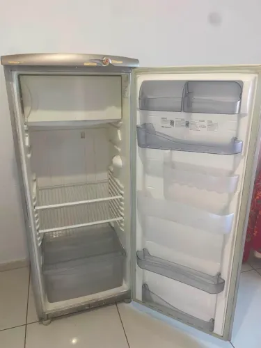 Geladeira uma porta