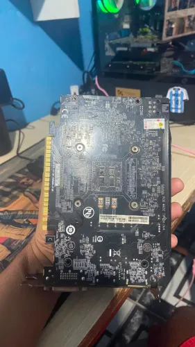 Placa De Vídeo Gigabyte Geforce Gtx 1650 Super Oc 4gb 128bit com curto