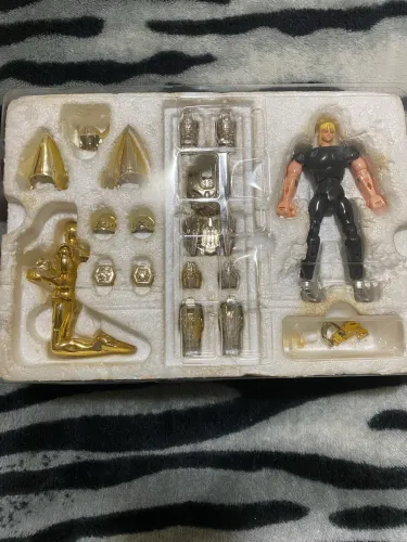 Cavaleiros do zodíaco - Sagitário e Virgem - Bandai