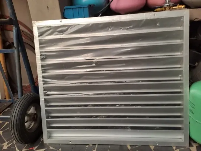 Grelha Veneziana Industrial com Filtro Metálico 82x70 - Alumínio