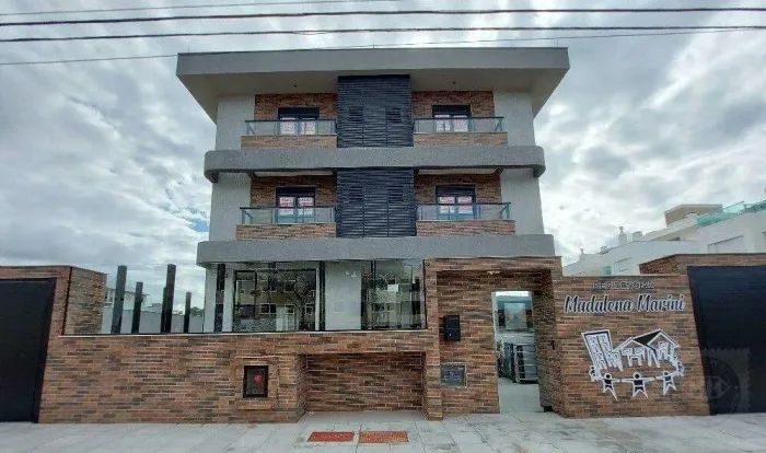 Apartamento mobiliado para locação anual na Praia dos Ingleses a poucos minutos do mar