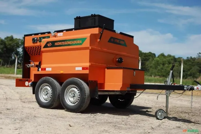 Máquina para hidrossemeadura super conservada