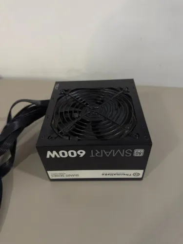 Fonte Thermaltake 600w 80 plus white