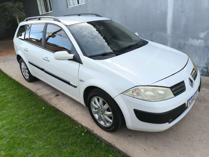 Renault Megane Grand Tour Dynam. Hi-flex 1.6 16V 2013